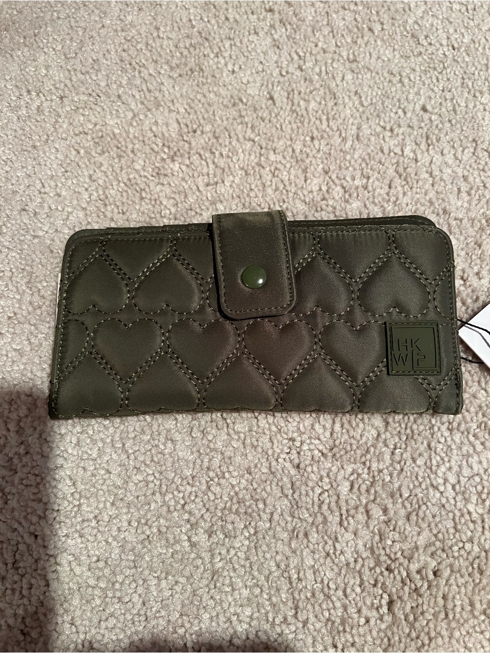 IHKWIP Heart-Pattern More To Love Women’s Wallet in Military Olive Green NWT